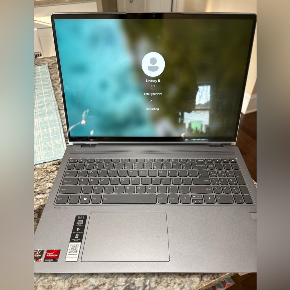 Lenovo Product Image
IdeaPad Flex 5 16ABR8 - Type 82XY